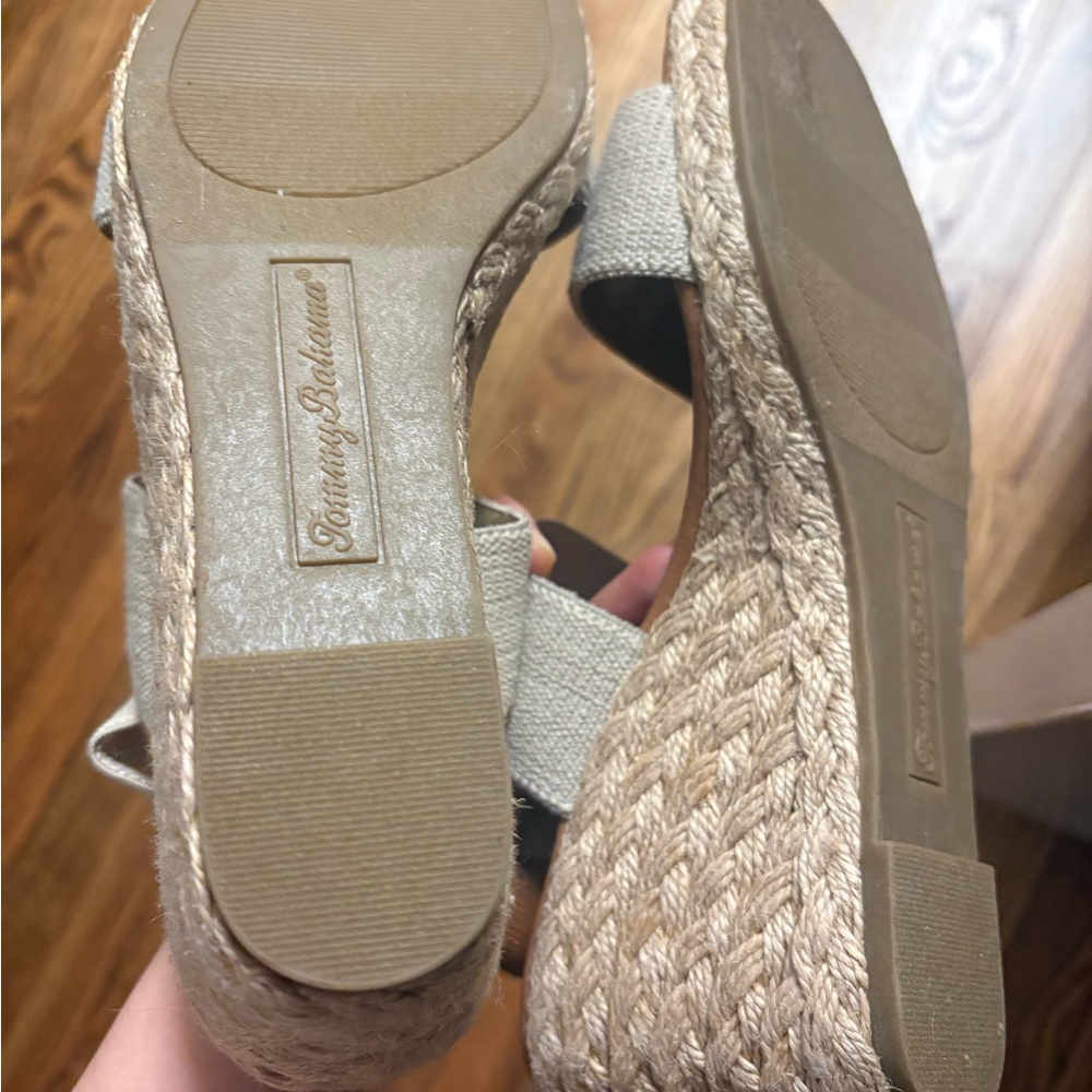 Tommy Bahama Women's Cream and Tan wedges - Picture 4 of 4